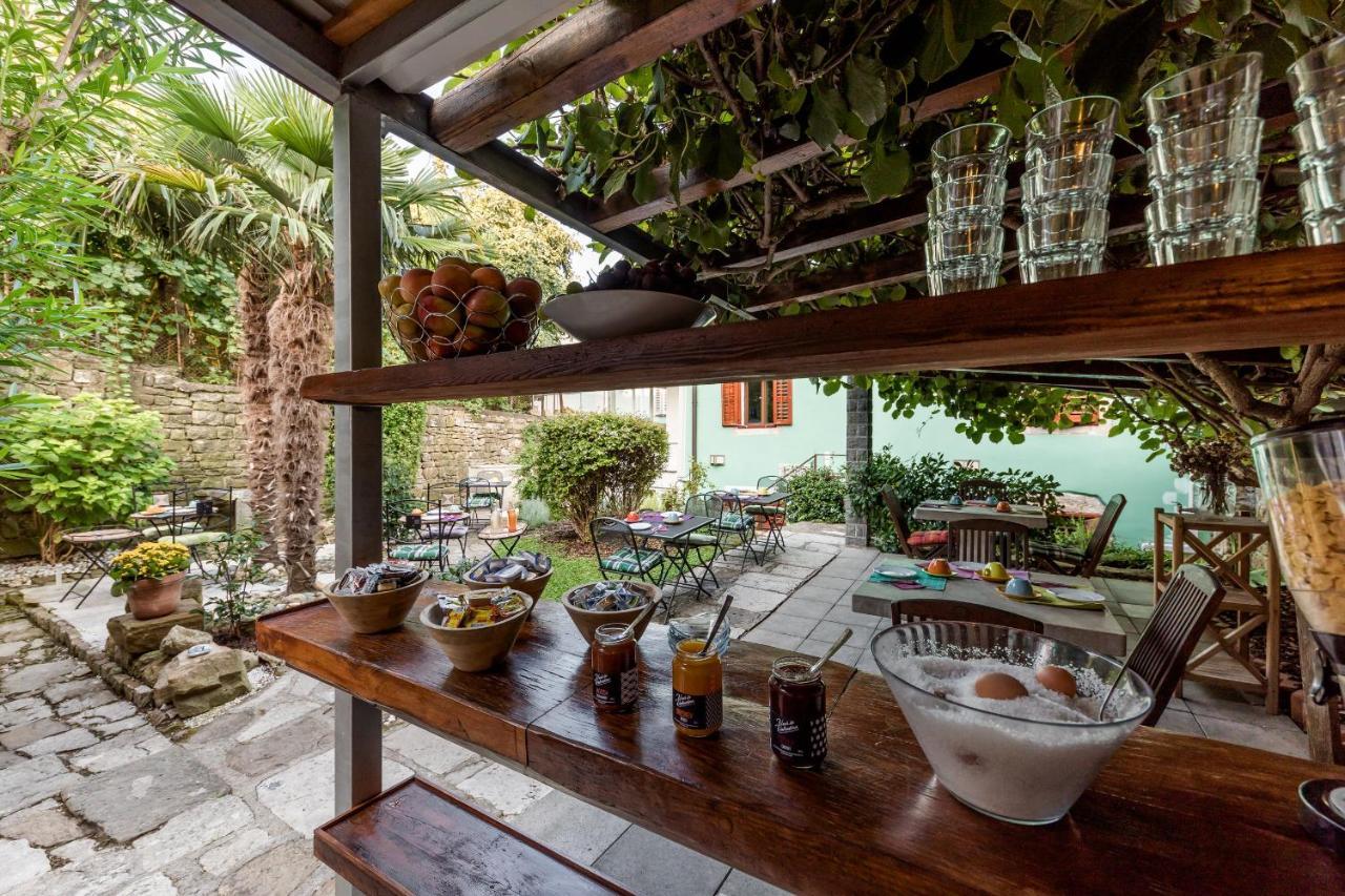 Miracolo Di Mare Retro Bed & Breakfast ไพราน ภายนอก รูปภาพ